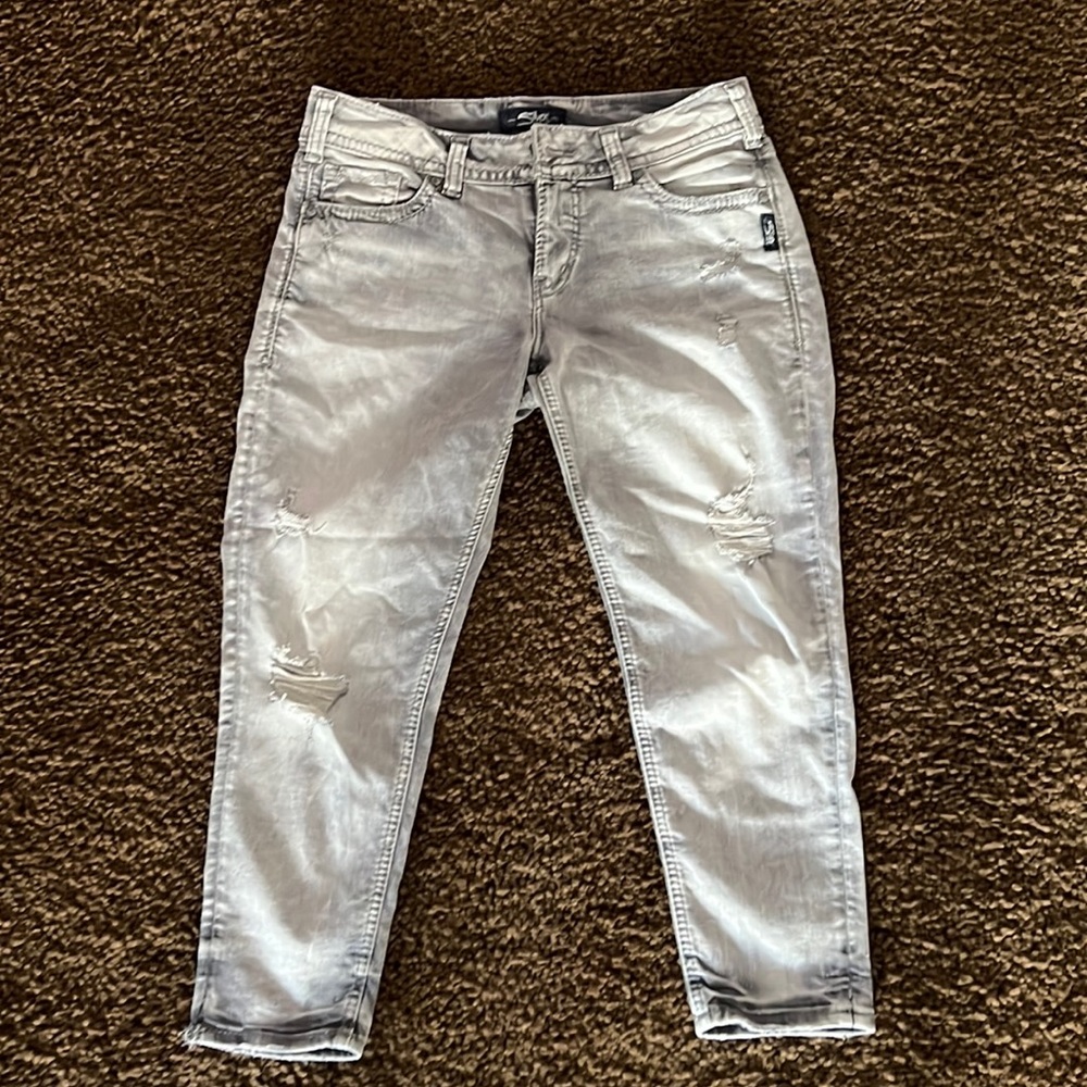 Super cute Silver skinny crop jeans
